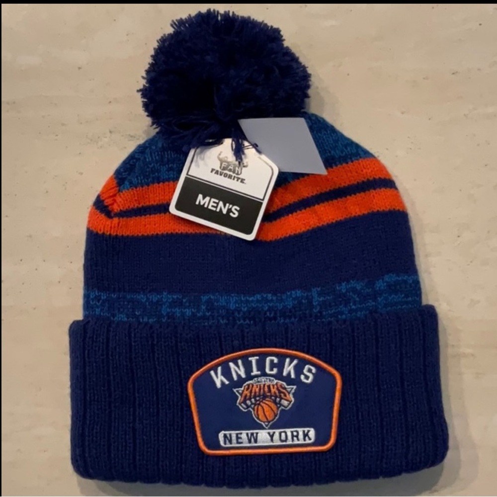 NY Knicks Men’s Pom Knit Hat Cuffed Logo Patch Blue NBA New York Basketball NYK